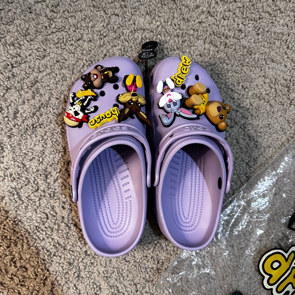 JUSTIN BIEBER Crocs